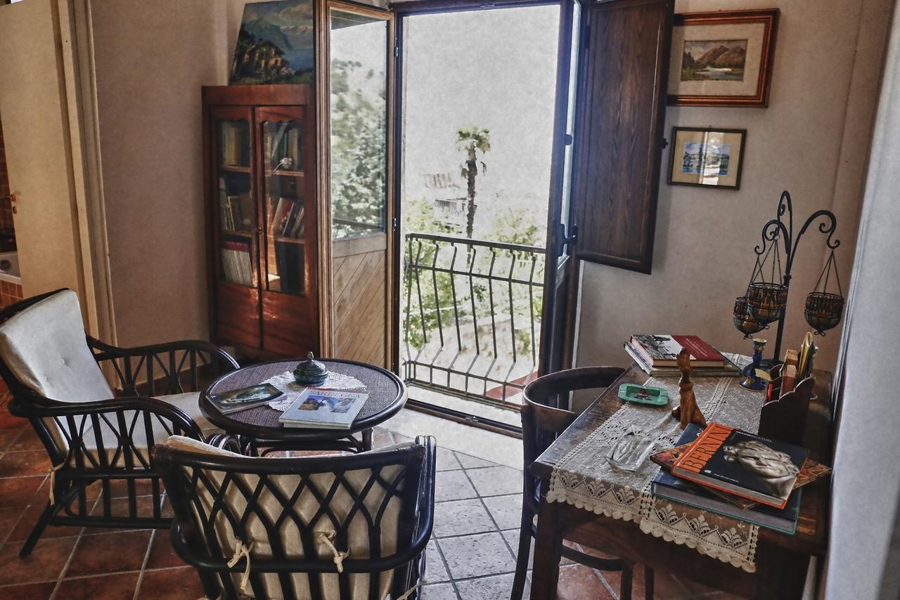 La Pietra D'Argento Bed & Breakfast Caserta Vecchia Exterior foto